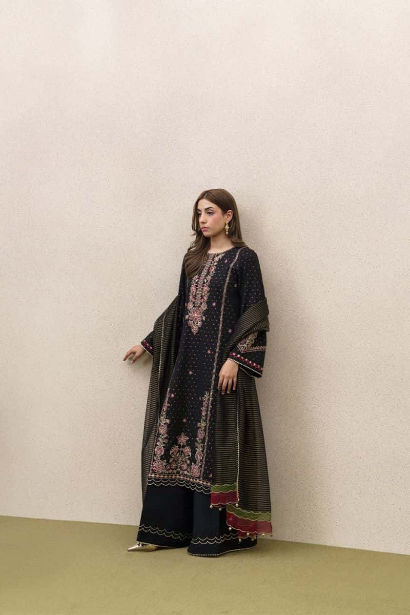 3 PIECE EMBROIDERED YARN DYED JACQUARD SUIT-GARNET GRACE (UNSTITCHED)