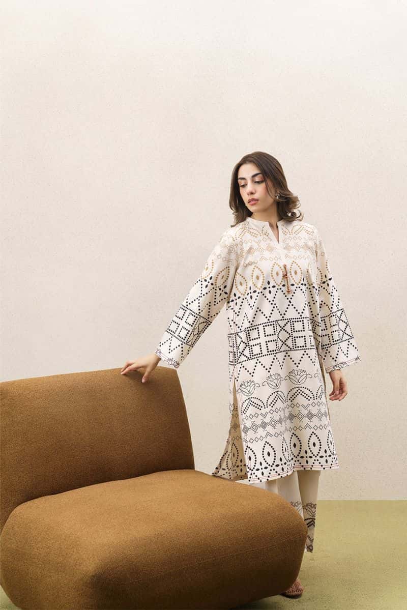 2 PIECE EMBROIDERED DOBBY SUIT (PRET)