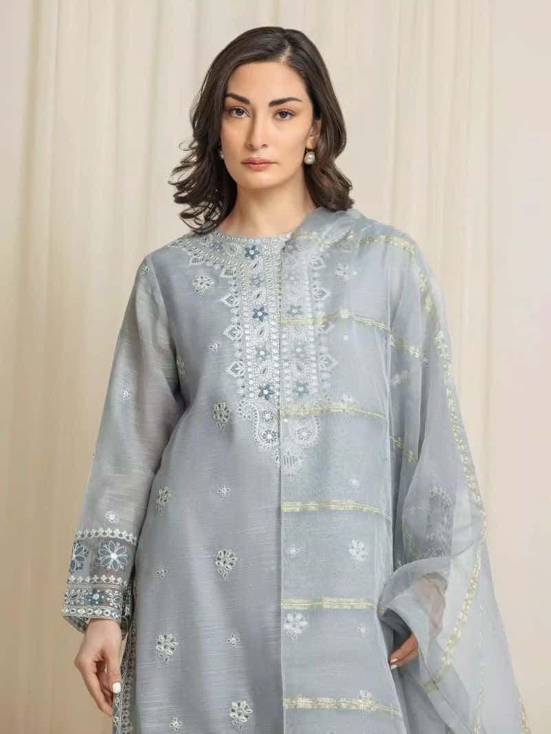 Embroidered Munar Suit - EWU6V21-32061-3P - alternate view