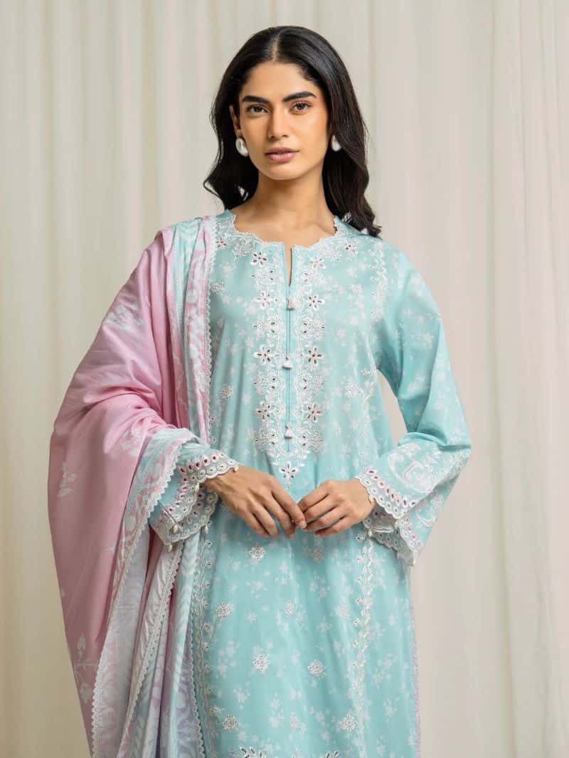 Embroidered Lawn Suit - EWU6V1-33000-3P - alternate view