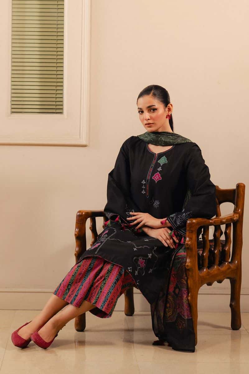 EMBROIDERED LAWN USE-9334
