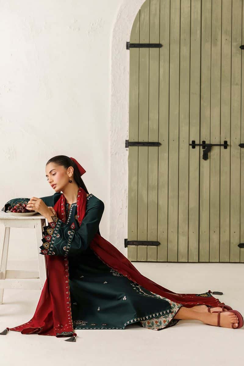 EMBROIDERED LAWN USE-9395