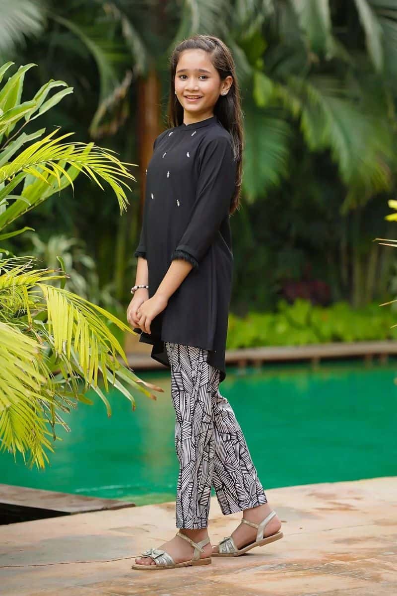 Georgette Hand Work 2 Pc Suit - alternate view