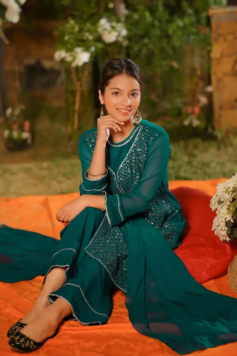 Chiffon Embroidered 3 Pc Suit - alternate view