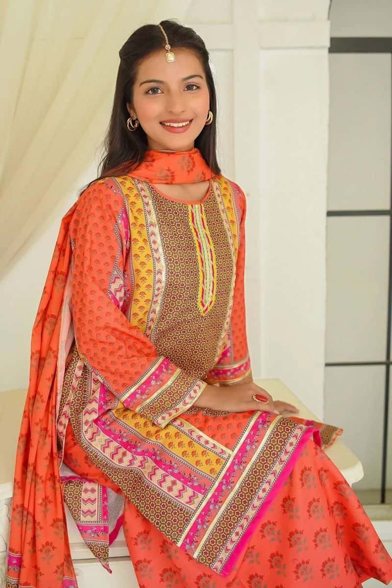 Poly Lawn Digital Printed 3 Pc Suit - alternate view