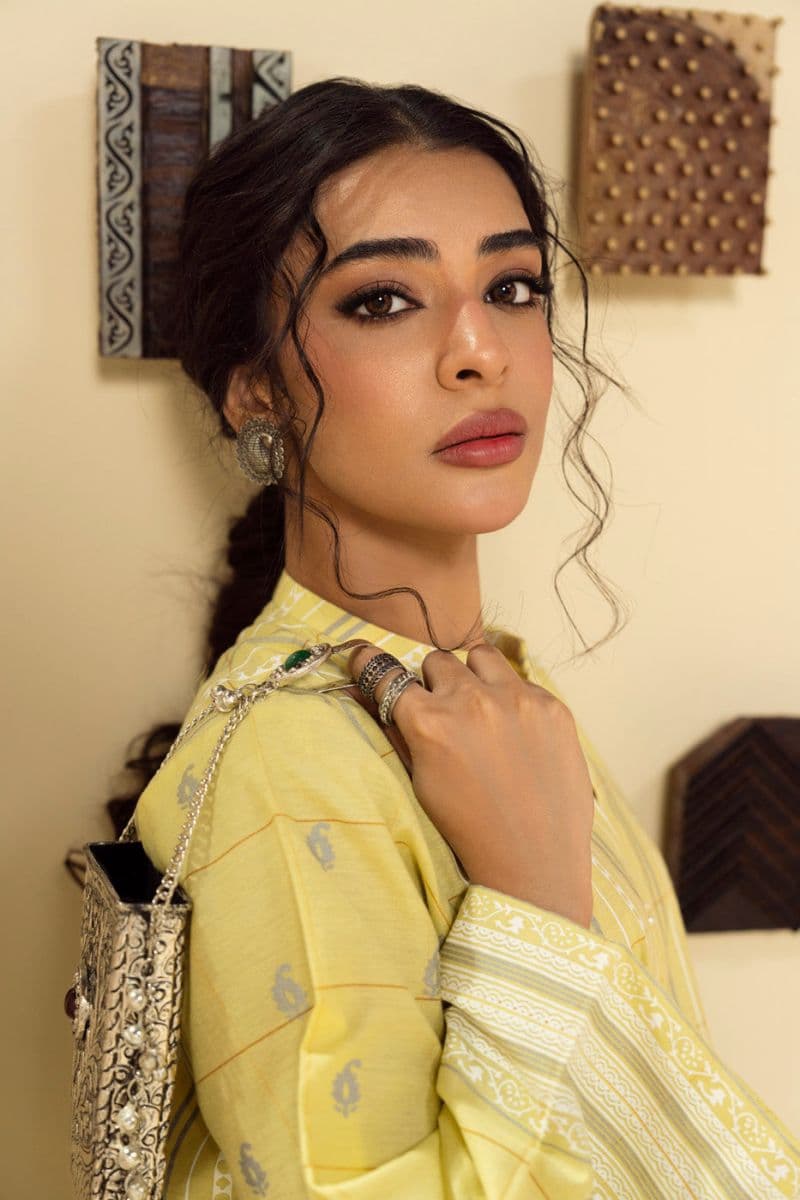 Yellow Solid Cotton Viscose Ready-to-Wear Shirt