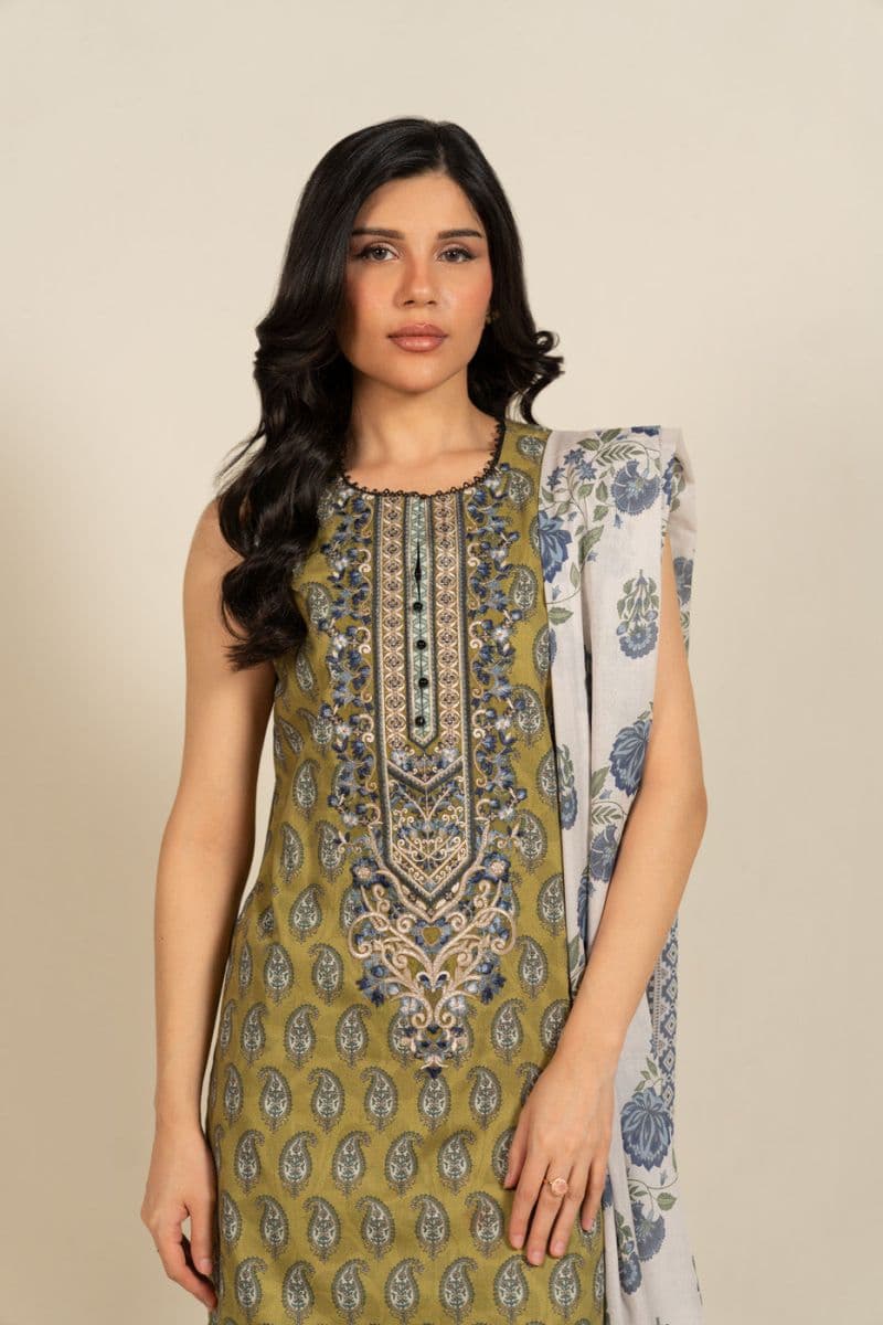 Green Embroidered Lawn 3 Piece Unstitched Suit