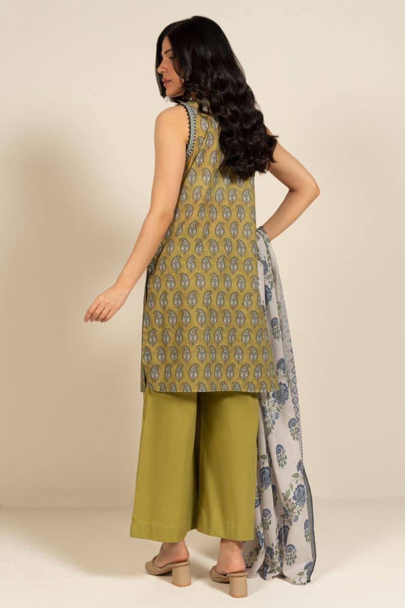 Green Embroidered Lawn 3 Piece Unstitched Suit