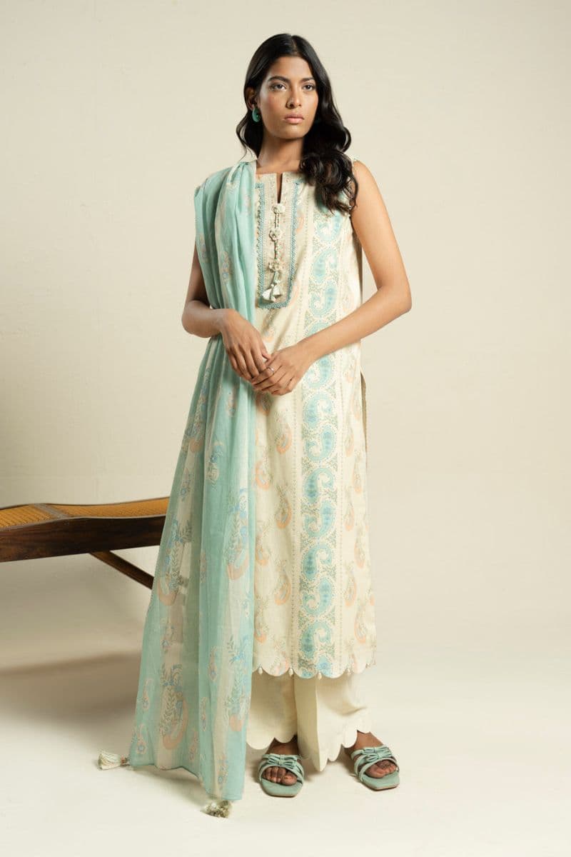 Blue Printed Lawn 3 Piece Unstitched Suit thumbnail