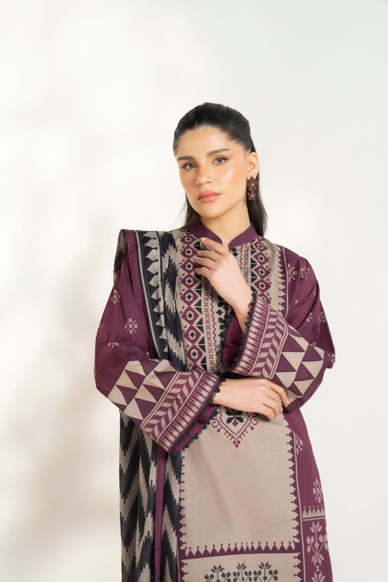Maroon Printed Lawn 3 Piece Unstitched Suit