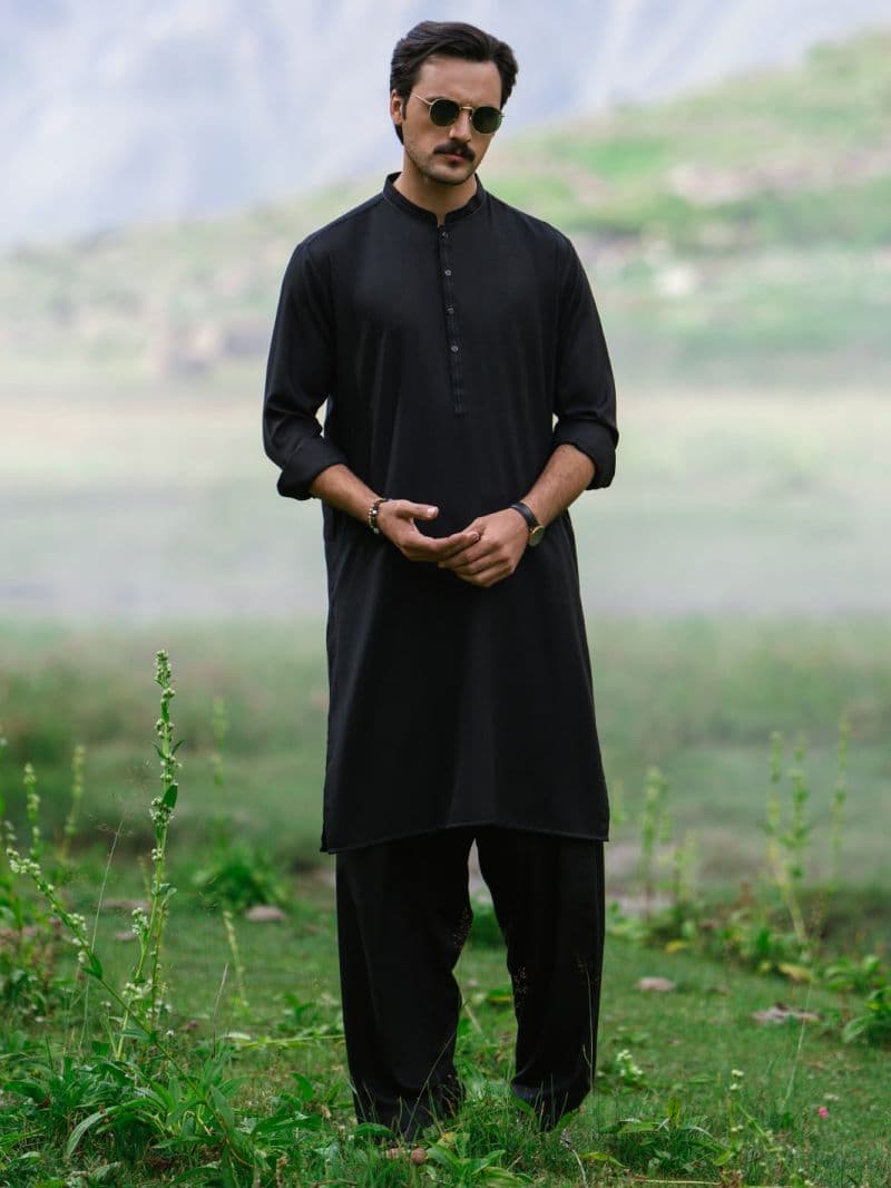 Black Kameez Shalwar thumbnail