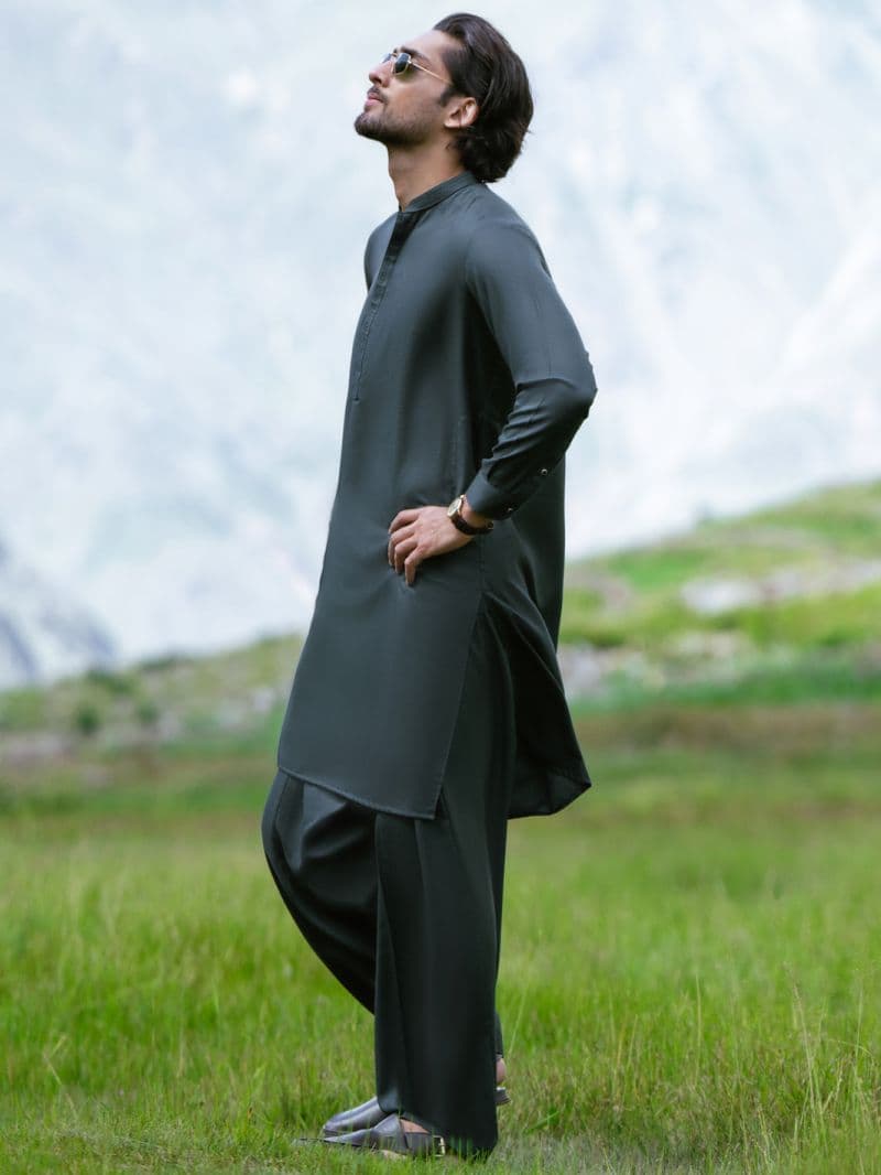 Dark Green Kameez Shalwar thumbnail