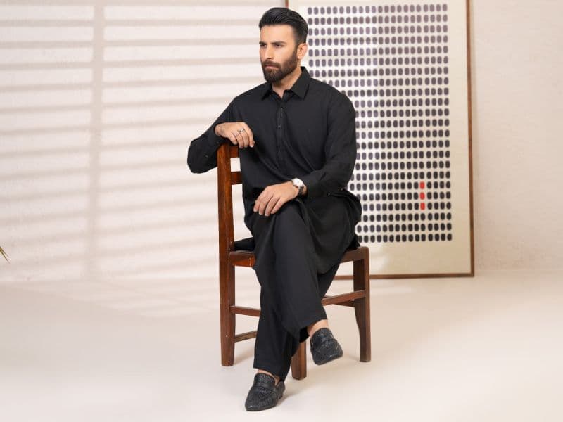 Black Kameez Shalwar thumbnail