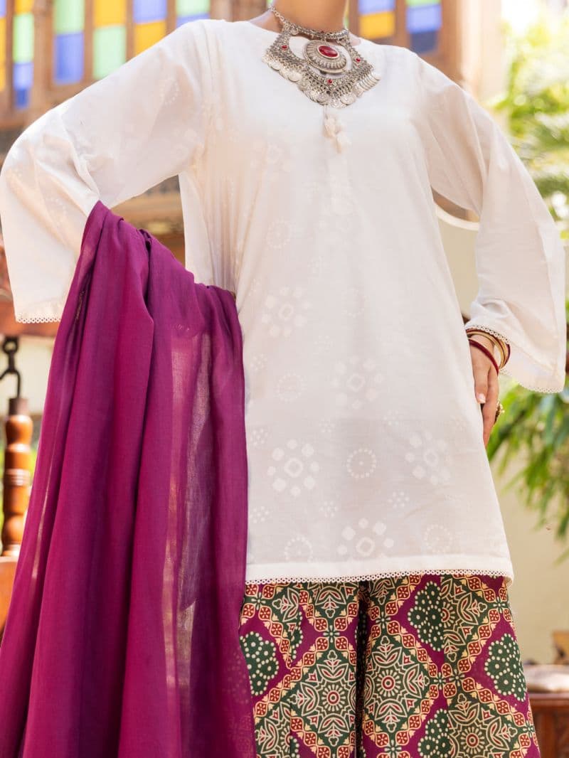 White Cambric 3Pc Stitched