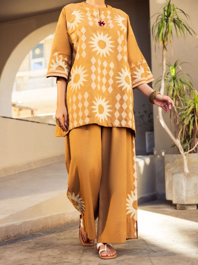 Brown Cambric 2Pc Stitched
