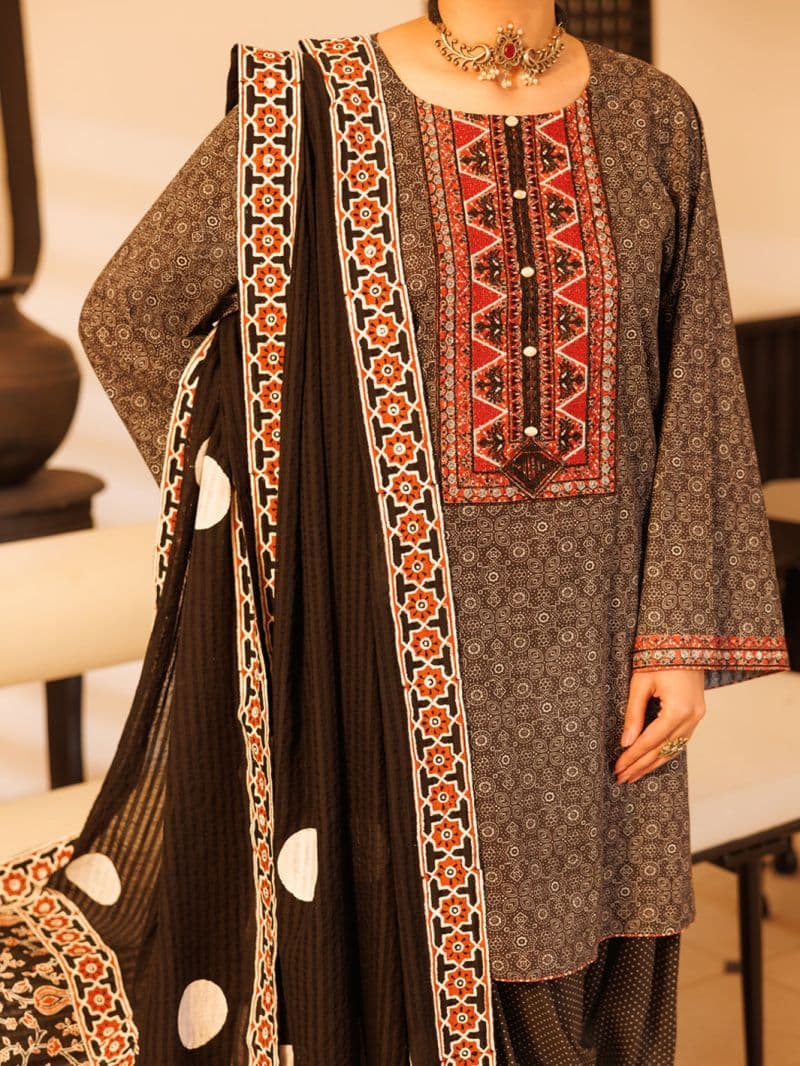 Black Lawn Stitched 2Pc