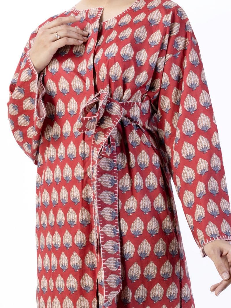 Red Lawn 2Pc Stitched