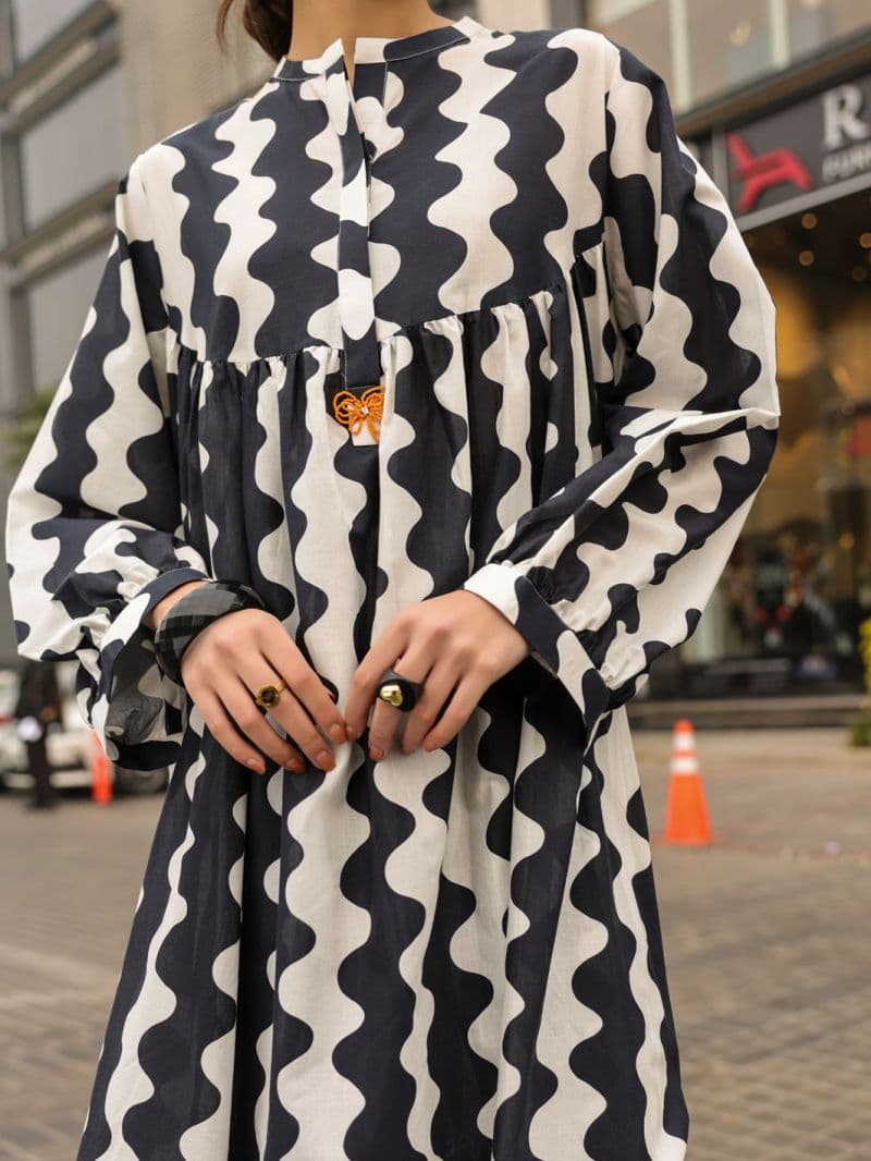 Black White Lawn Kurti thumbnail