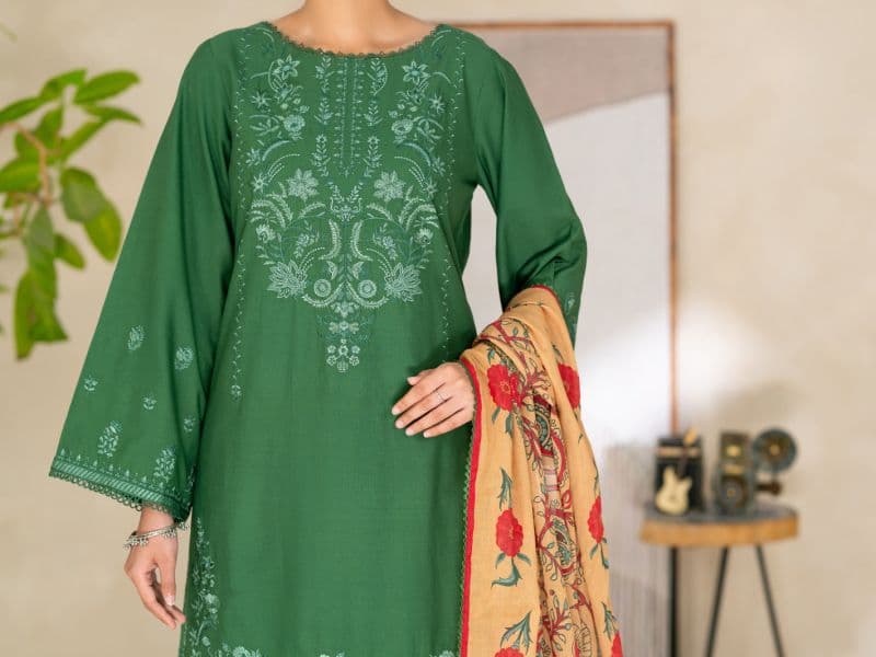 Green Lawn Unstitched 3Pc thumbnail