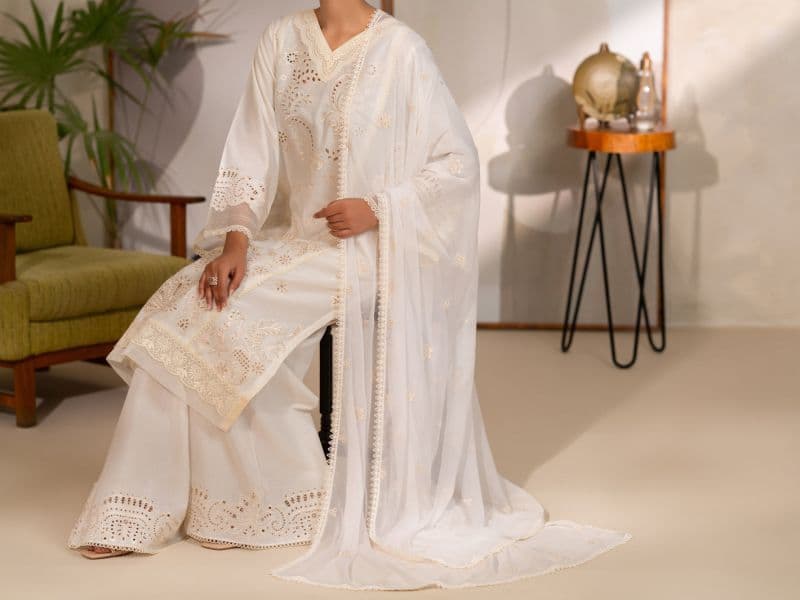 Off White Lawn Unstitched 3Pc thumbnail