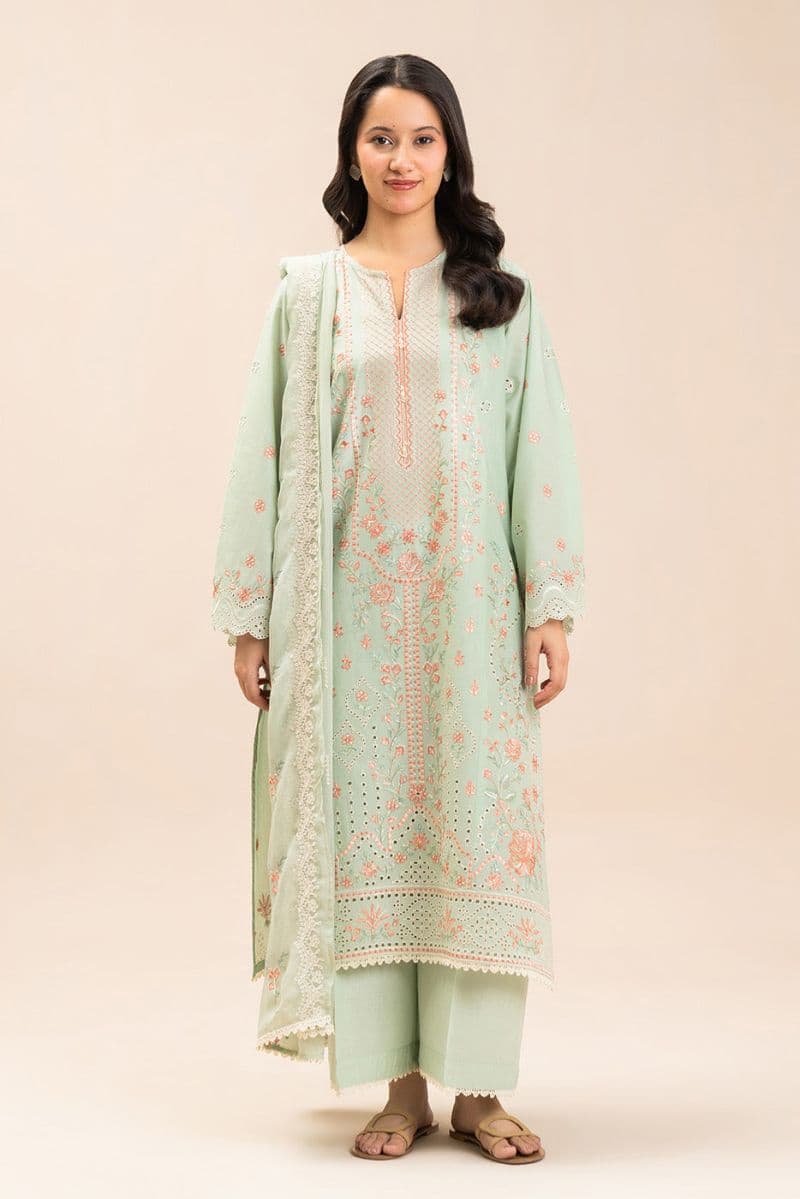 3 PIECE EMBROIDERED LAWN SUIT (LUXURY PRET)