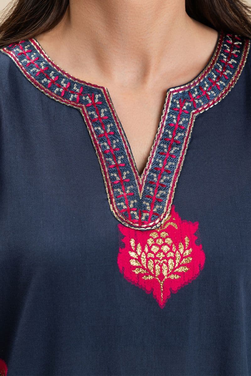 2 PIECE EMBROIDERED LUREX JACQUARD SUIT (PRET) thumbnail