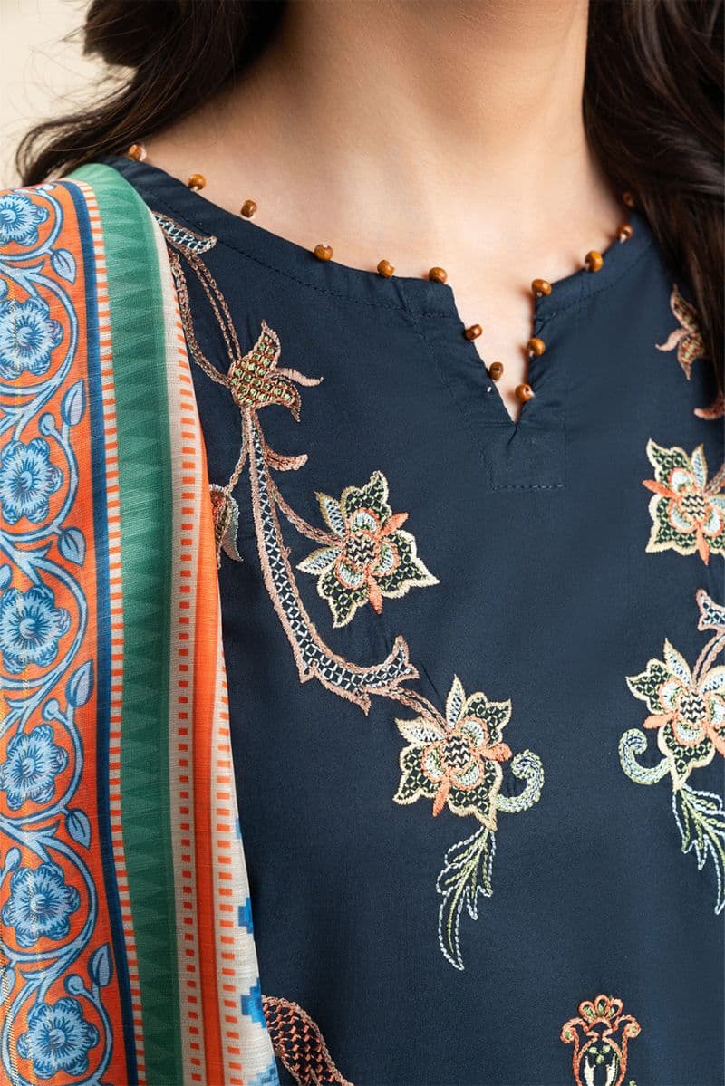 3 PIECE EMBROIDERED LAWN SUIT (PRET)