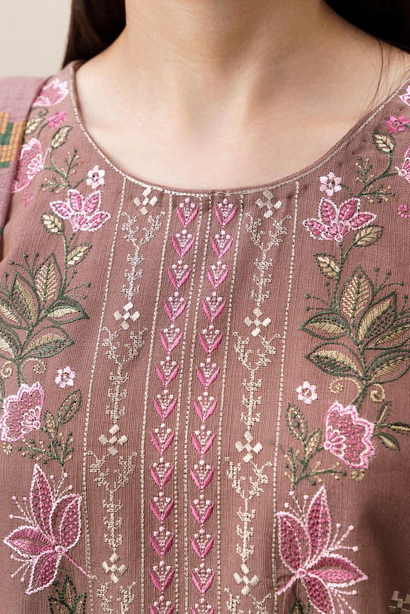 3 PIECE EMBROIDERED SLUB KHADDAR SUIT (PRET) thumbnail