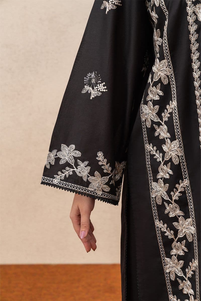 3 PIECE EMBROIDERED LAWN SUIT (PRET) thumbnail