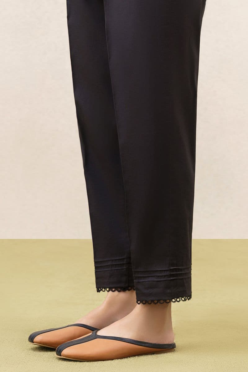 BASIC STRAIGHT PANTS thumbnail