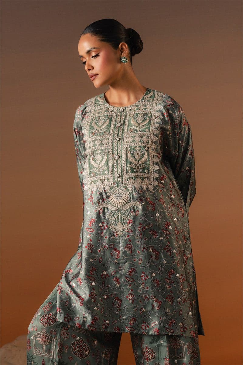 EMBROIDERED SHAMOZE SILK SHIRT (LUXURY-PRET) thumbnail