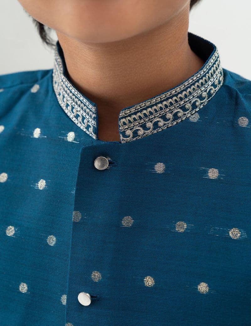 EMBROIDERED WAISTCOAT thumbnail