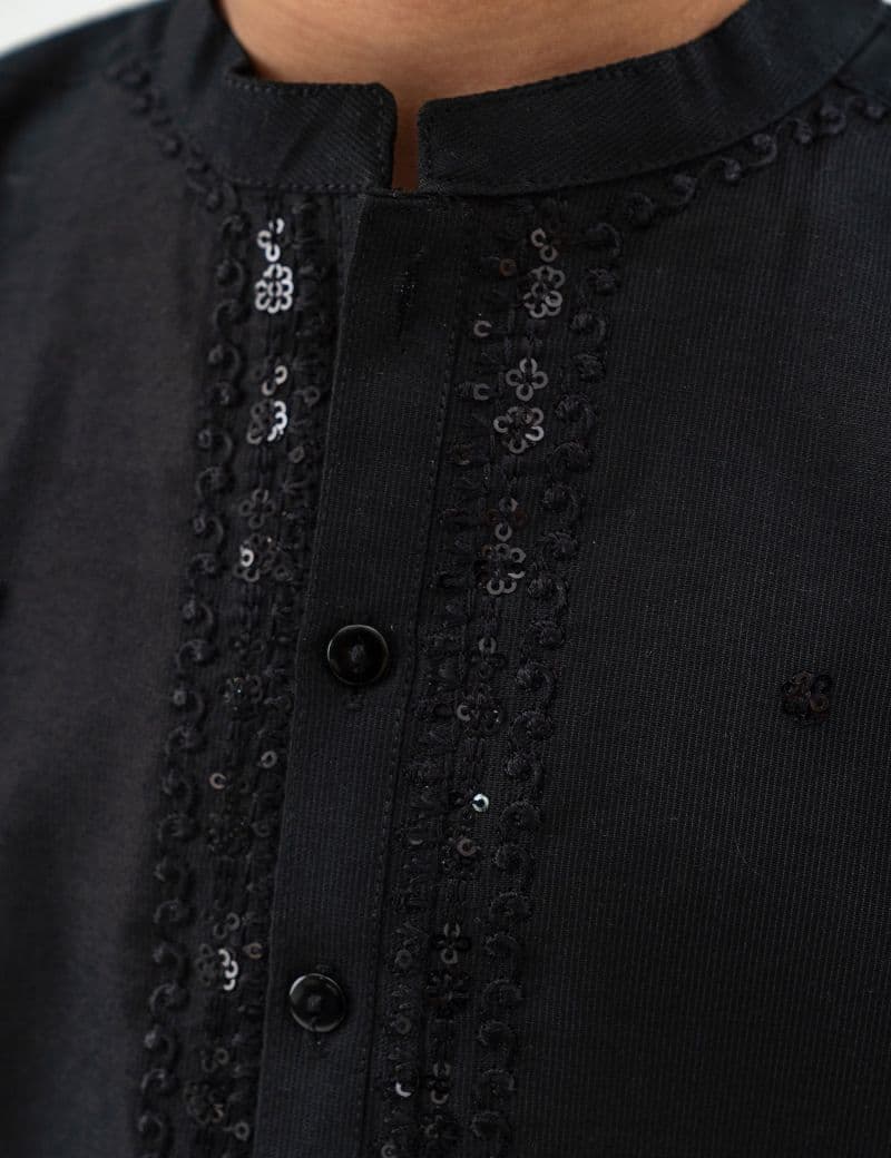 2 PIECE EMBROIDERED SUIT thumbnail