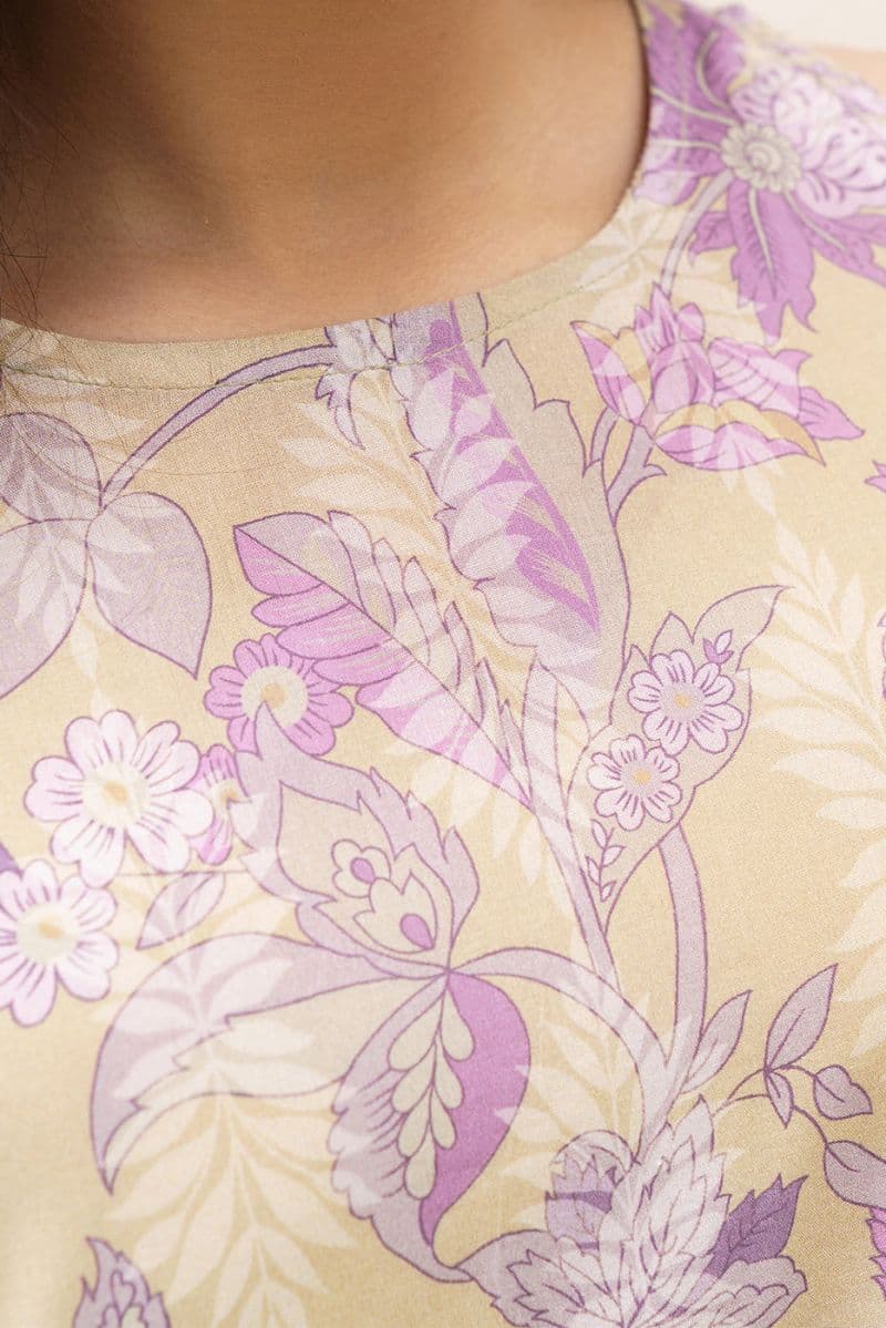3 PIECE EMBROIDERED LAWN SUIT-LIME VERDANT (UNSTITCHED) thumbnail