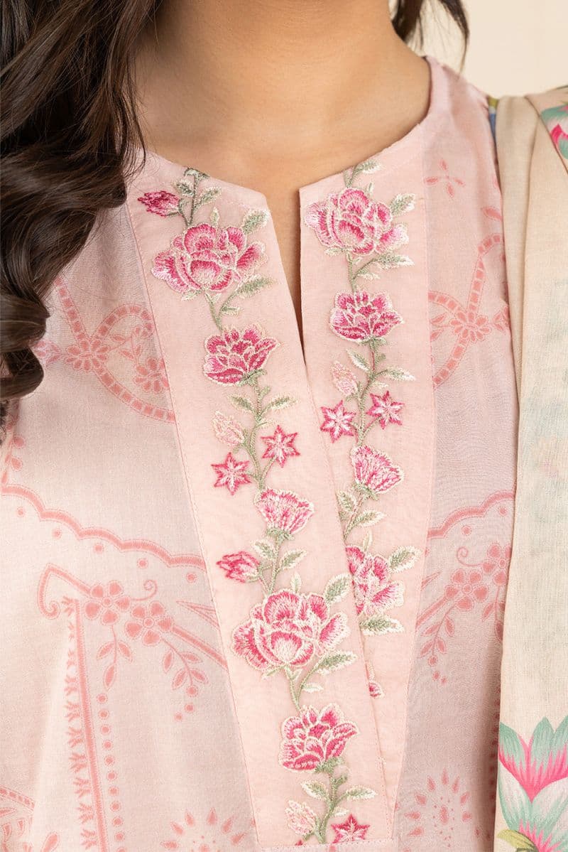 3 PIECE EMBROIDERED LAWN SUIT (PRET) thumbnail