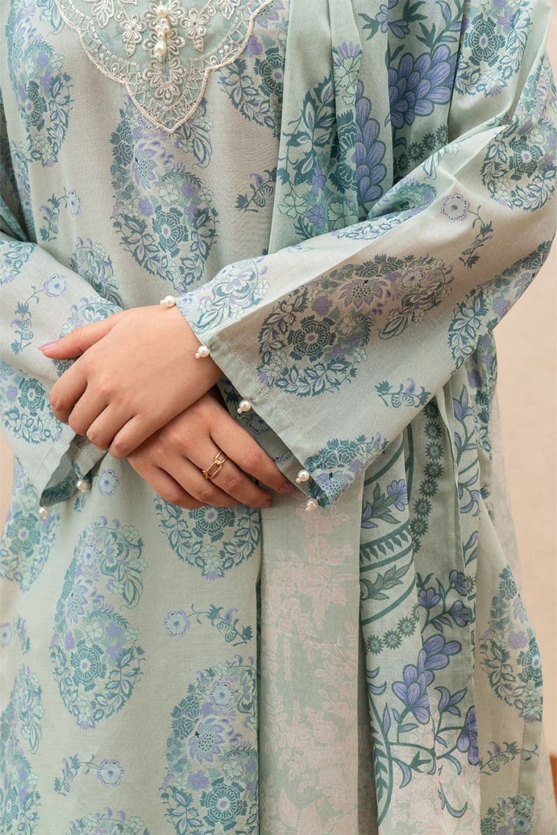 3 PIECE EMBROIDERED LAWN SUIT (PRET)