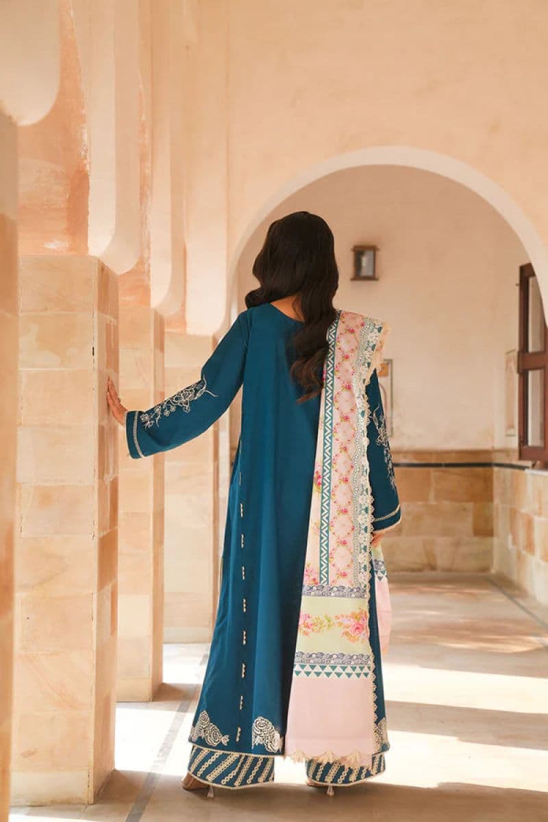 Embroidered Karandi 3 Piece Unstitched Suit