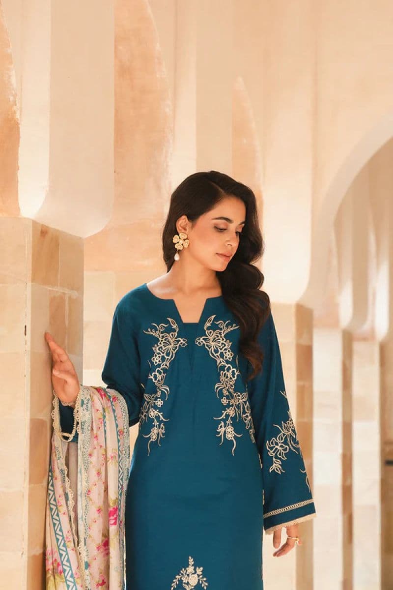 Embroidered Karandi 3 Piece Unstitched Suit thumbnail