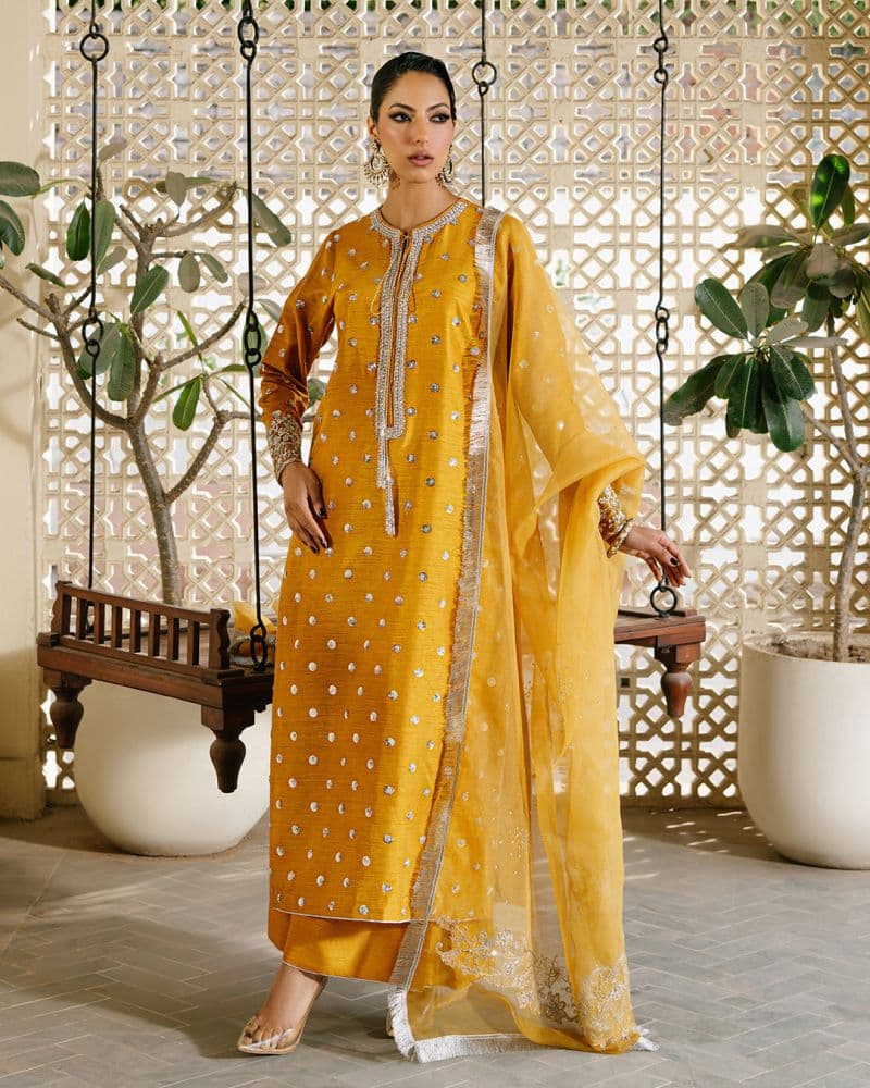 A Rich Ocar Yellow Jacquard Ready-to-Wear Suit thumbnail