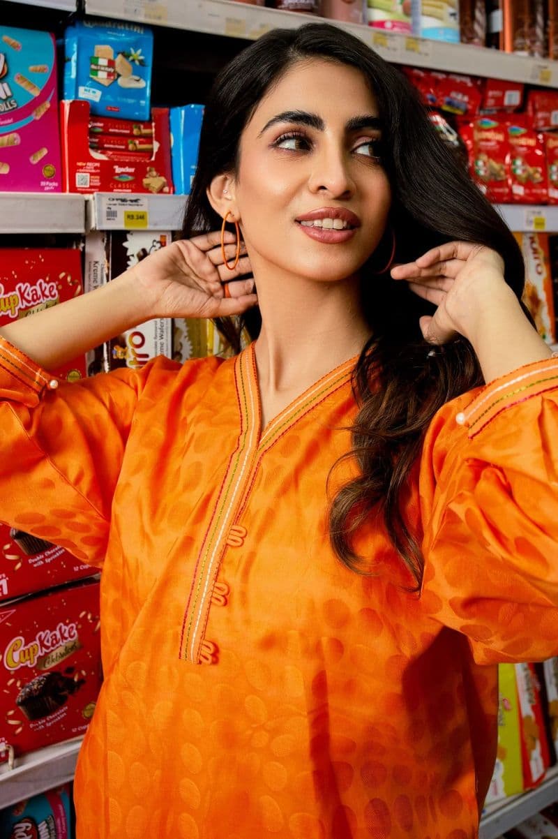 Jacquard Solid 2PC Suit thumbnail