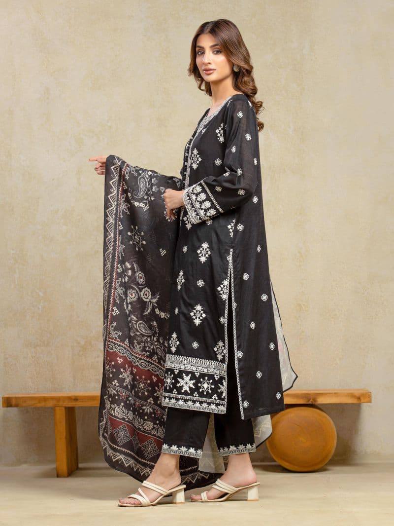 Embroidered Khaddar Suit - EWU5V11-32013-3P