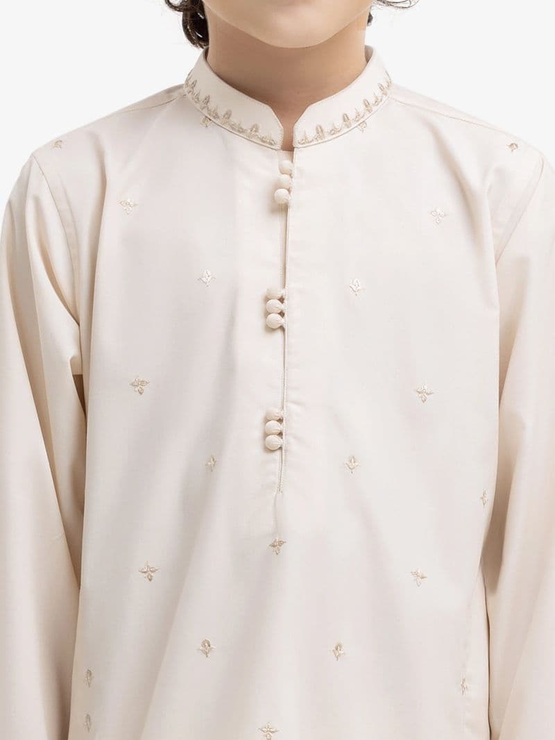 Embroidered Blended Kurta Pajama thumbnail