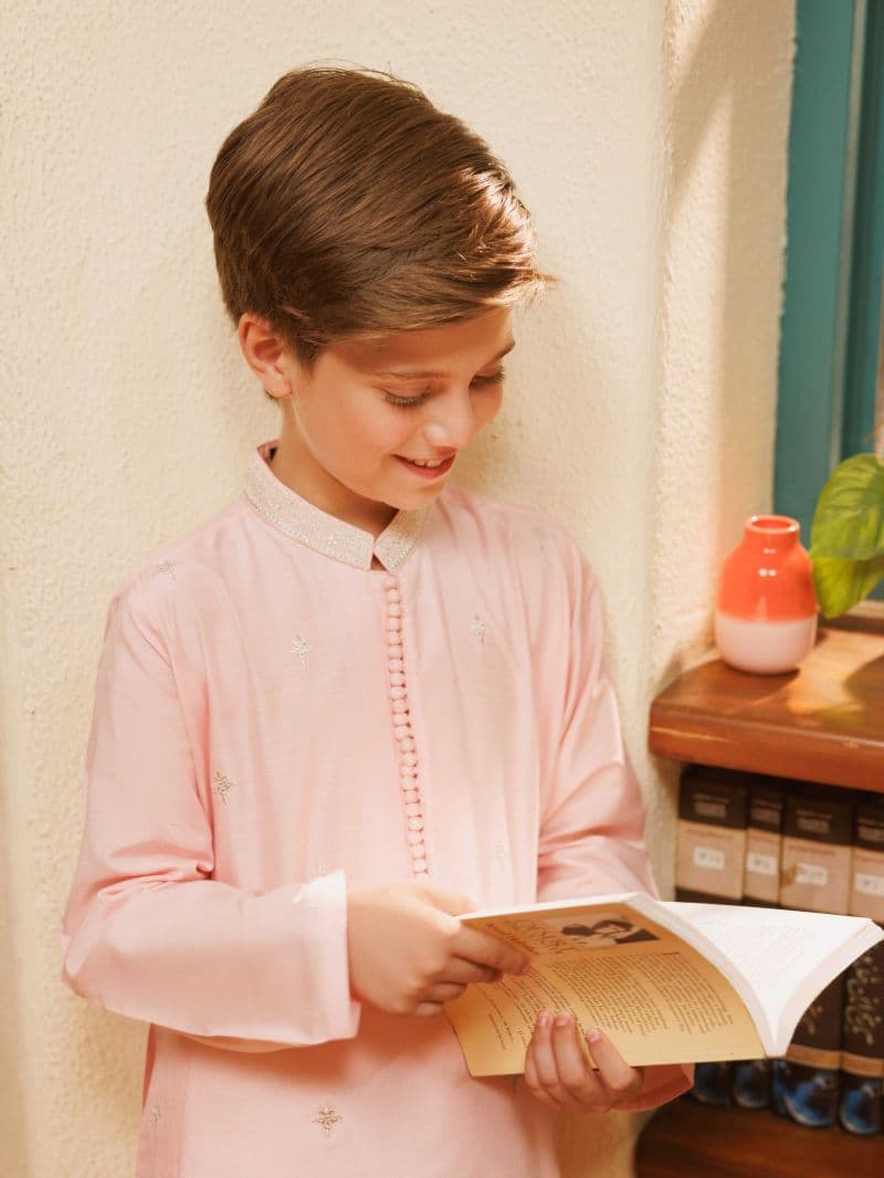 Embroidered Blended Kurta thumbnail