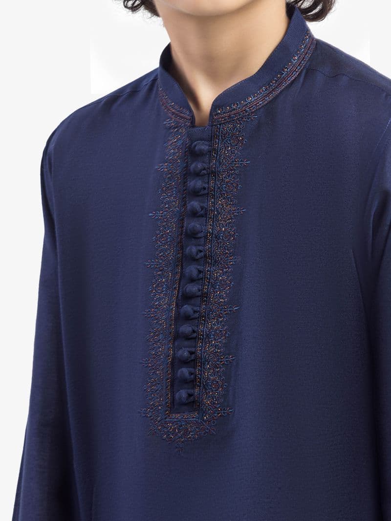 Embroidered Blended Kurta