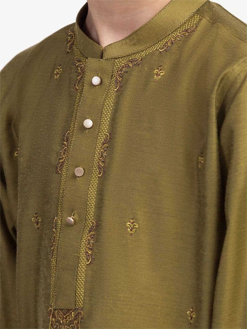 Embroidered Blended Kurta