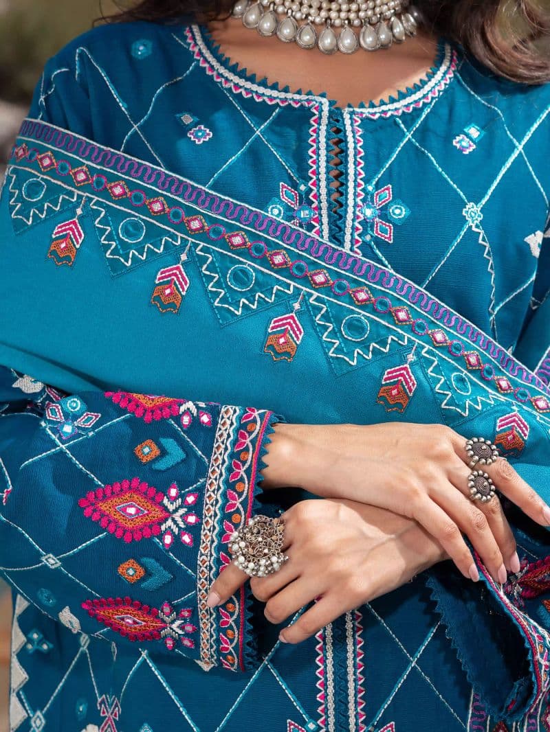 Embroidered Khaddar Suit - EWU6V11-34005-3P thumbnail