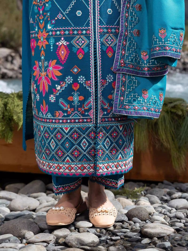 Embroidered Khaddar Suit - EWU6V11-34005-3P thumbnail