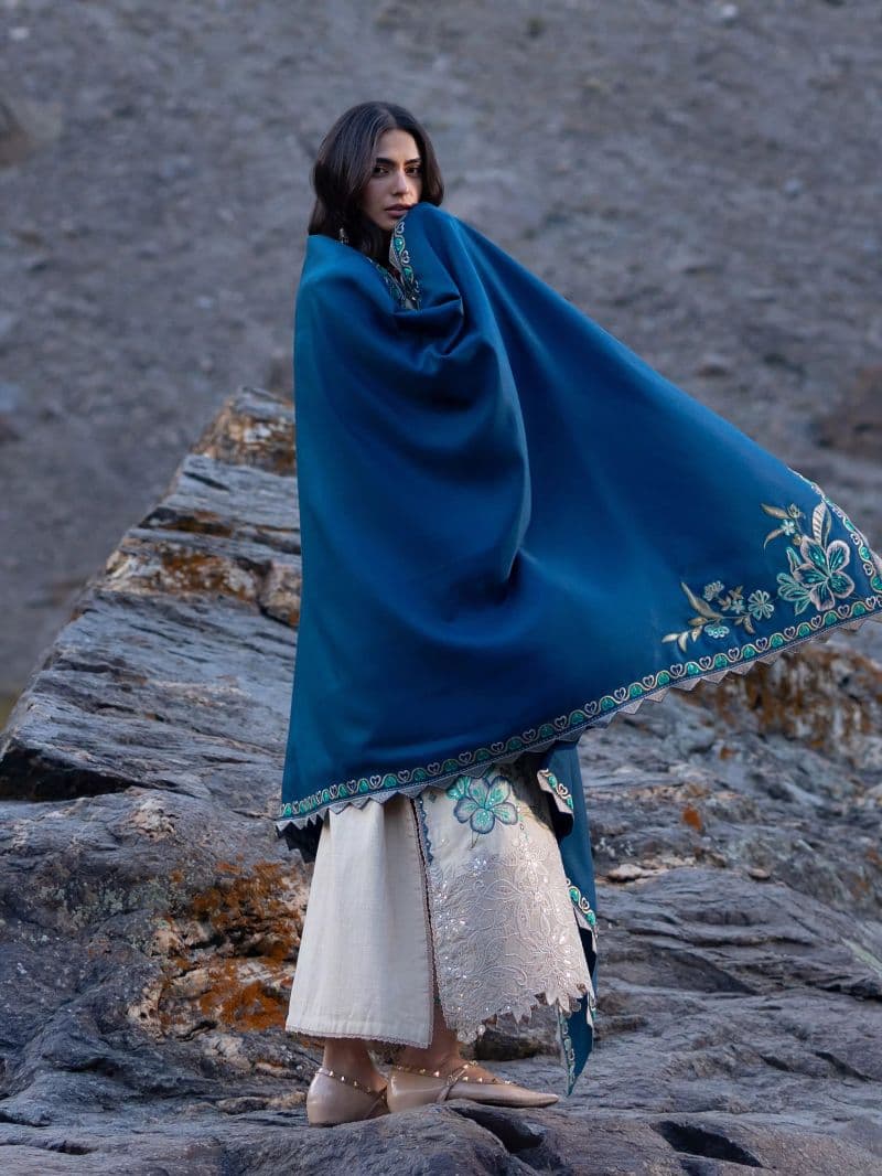 Embroidered Khaddar Suit - EWU6V11-34001-3P thumbnail
