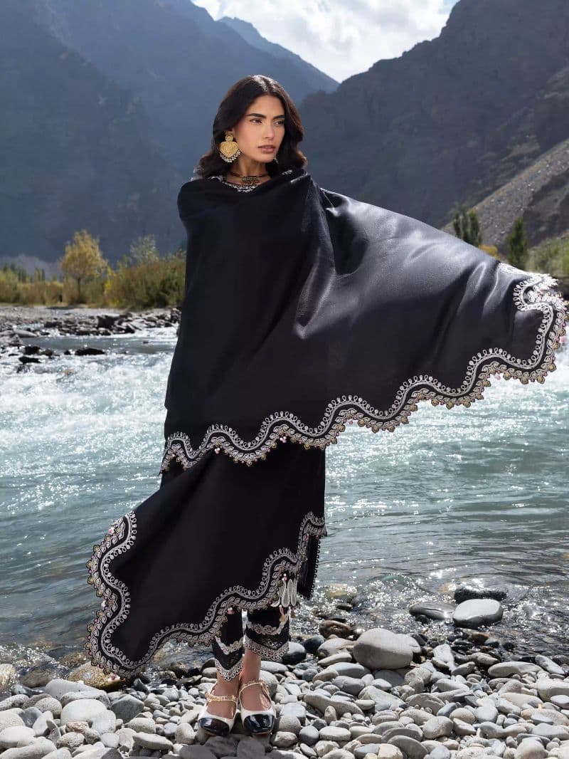 Embroidered Khaddar Suit - EWU6V11-34006-3P thumbnail