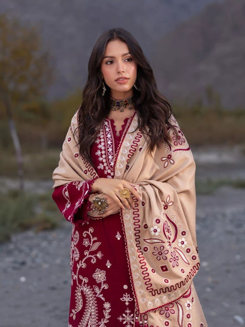 Embroidered Khaddar Suit - EWU6V11-34004-3P thumbnail